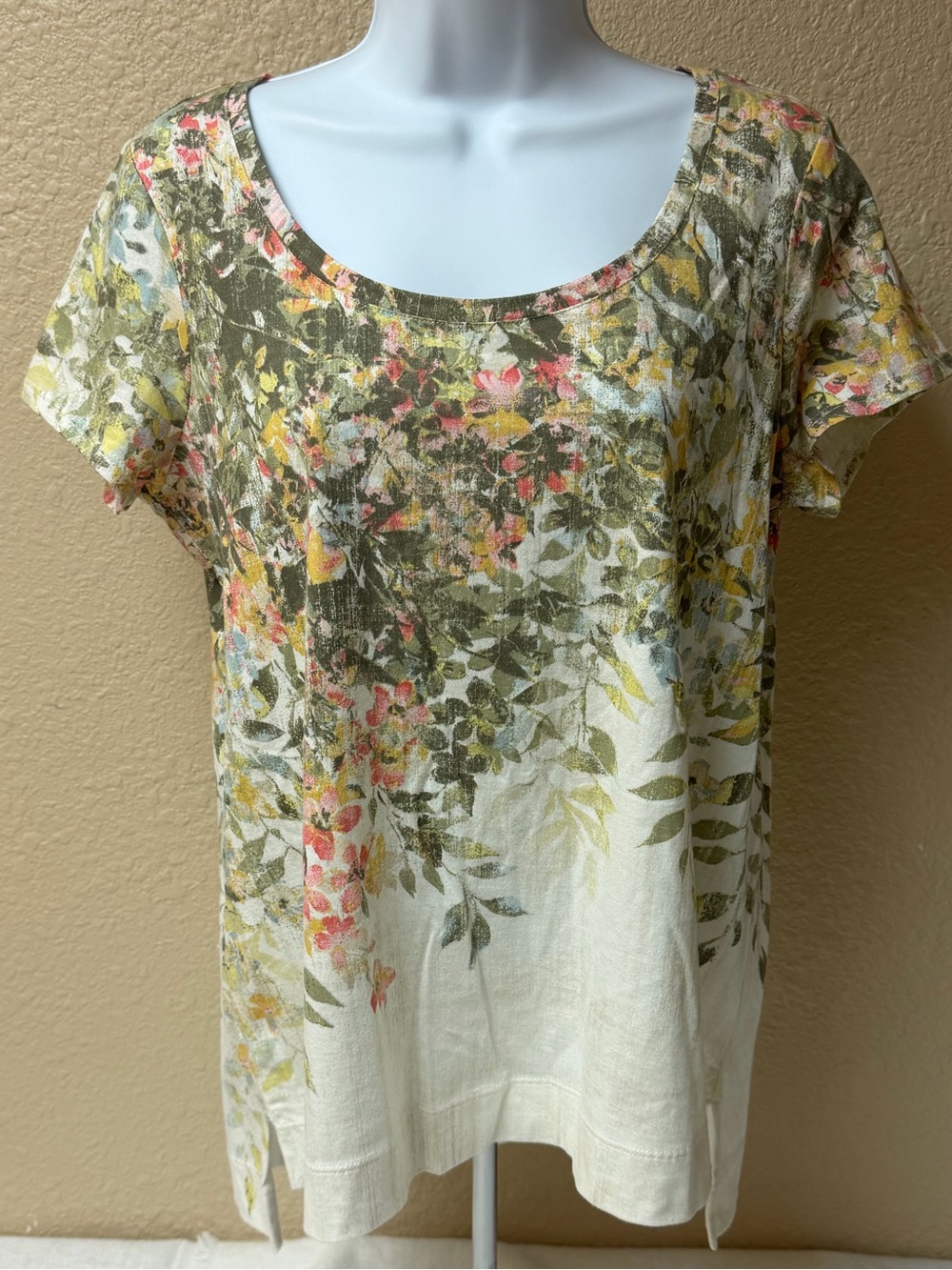 4/$20 J Jill Floral Scoop Neck Short Sleeve Top in Multi-Color